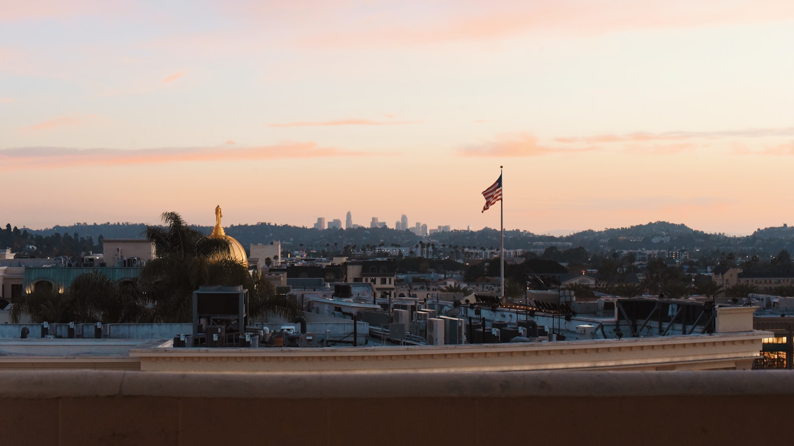 Glendale, United States. Hire creative talent in Glendale.