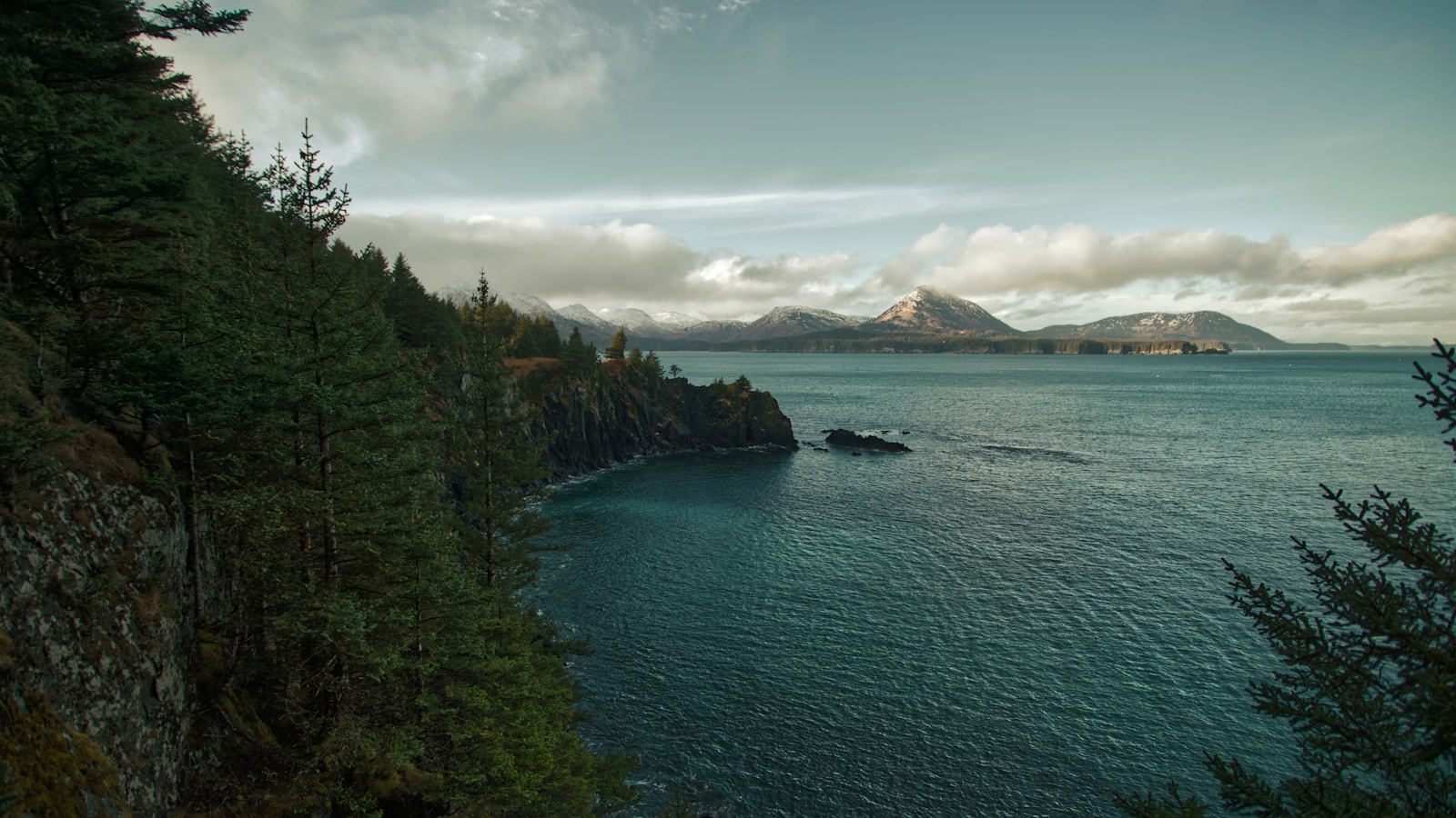 Kodiak, United States. Hire creative talent in Kodiak.