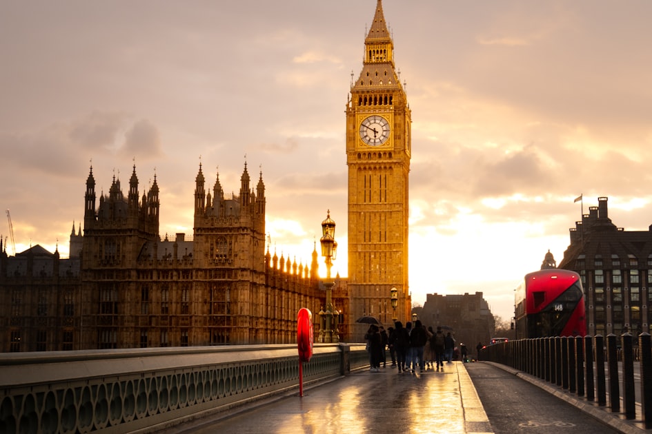 Roehampton, United Kingdom. Hire creative talent in Roehampton.