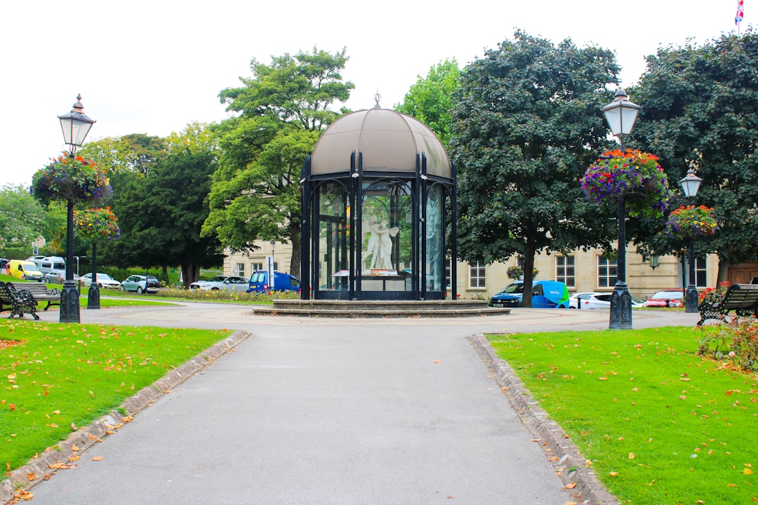 Bilton and Woodfield Community Library