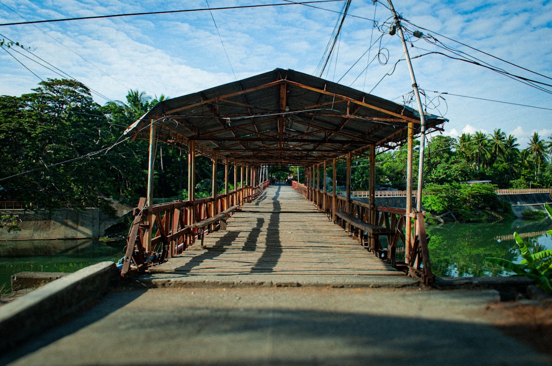 Crossing Bridge Cafe