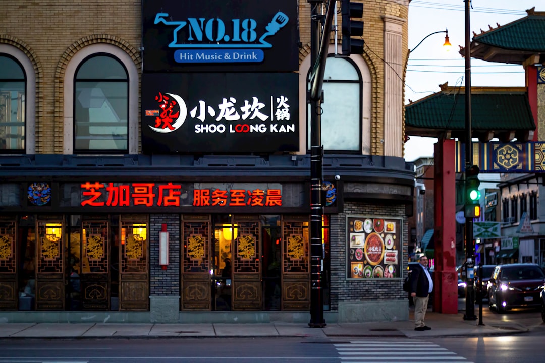 Eight Cafe & Bar