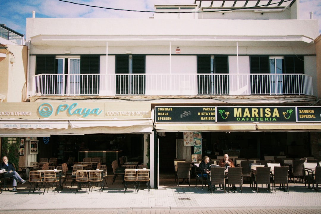 Marina's Cafe