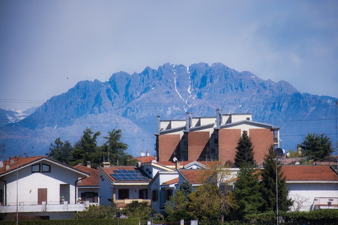 Mountain View Public and School Library