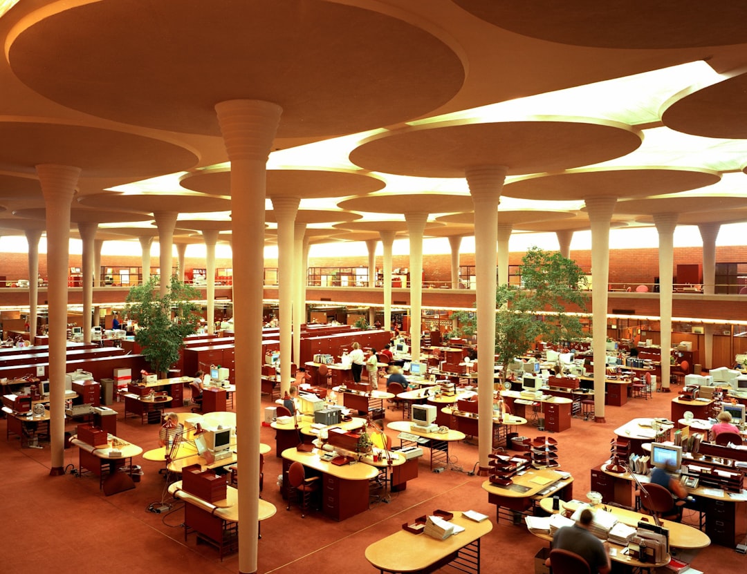 Tomas Confesor Library