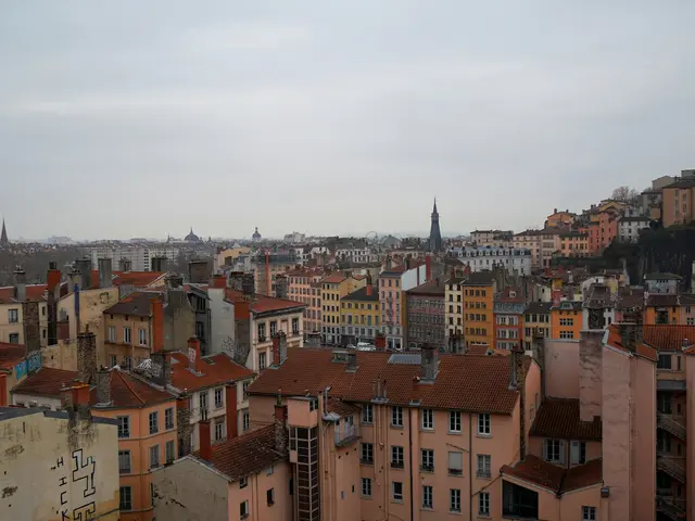 Abeilhan, France. Hire creative talent in Abeilhan.