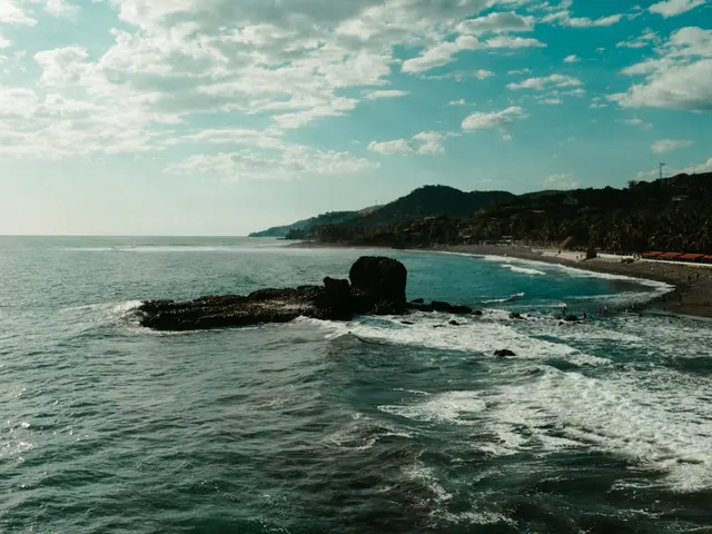 El Tunco, El Salvador. Hire creative talent in El Tunco.