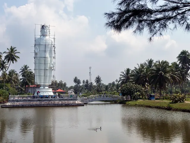 Hikkaduwa, Sri Lanka. Hire creative talent in Hikkaduwa.