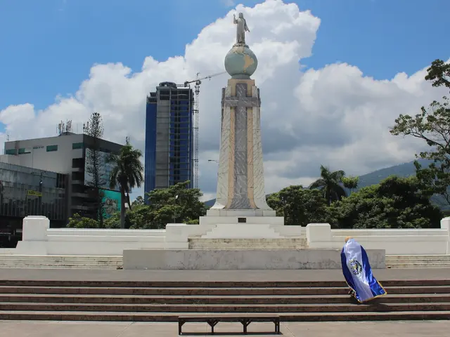 Juayua, El Salvador. Hire creative talent in Juayua.