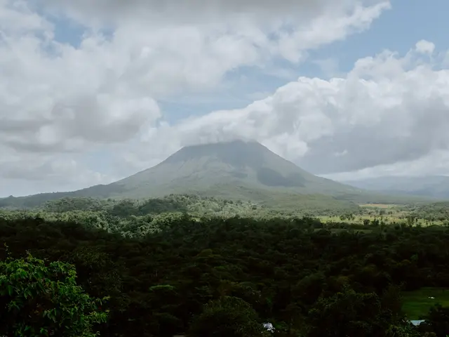 La Fortuna, Costa Rica. Hire creative talent in La Fortuna.