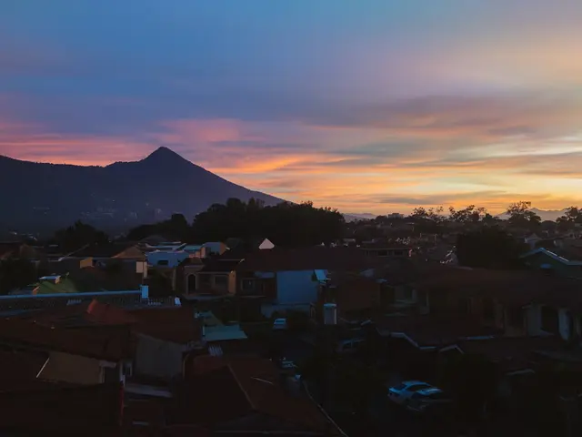 San Salvador, El Salvador. Hire creative talent in San Salvador.